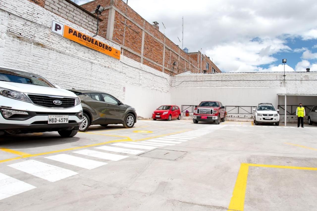 Wanderlot - Hotel Plaza Central Riobamba Esterno foto