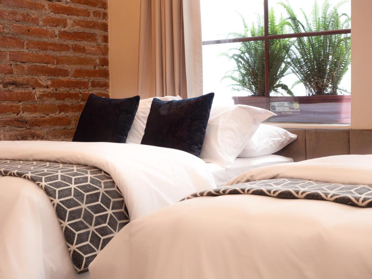 Wanderlot - Hotel Plaza Central Riobamba Esterno foto