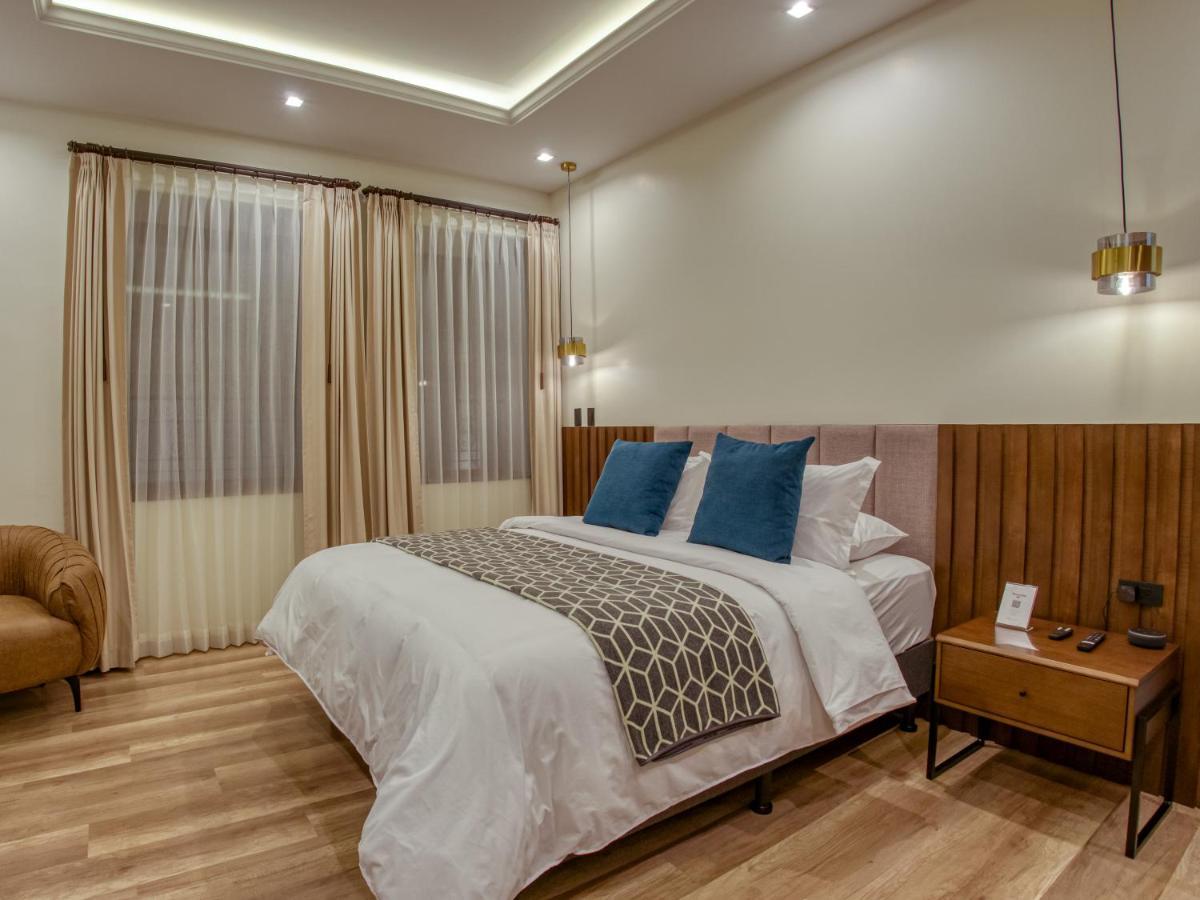 Wanderlot - Hotel Plaza Central Riobamba Esterno foto