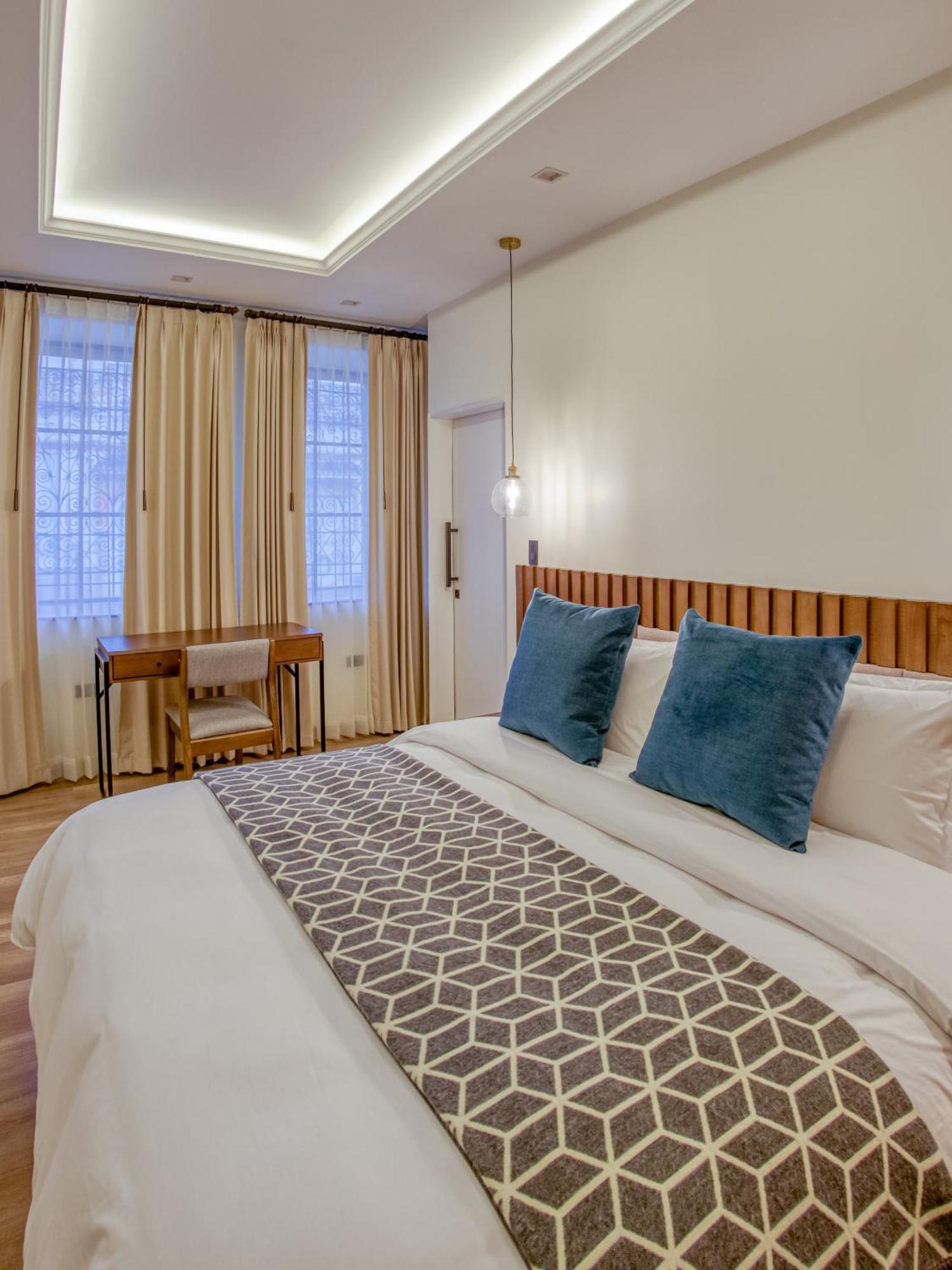 Wanderlot - Hotel Plaza Central Riobamba Esterno foto